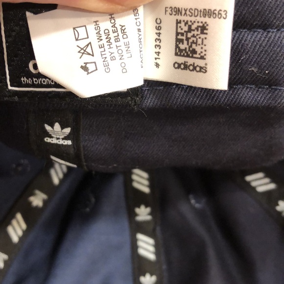 Men’s adidas hat - Picture 6 of 10